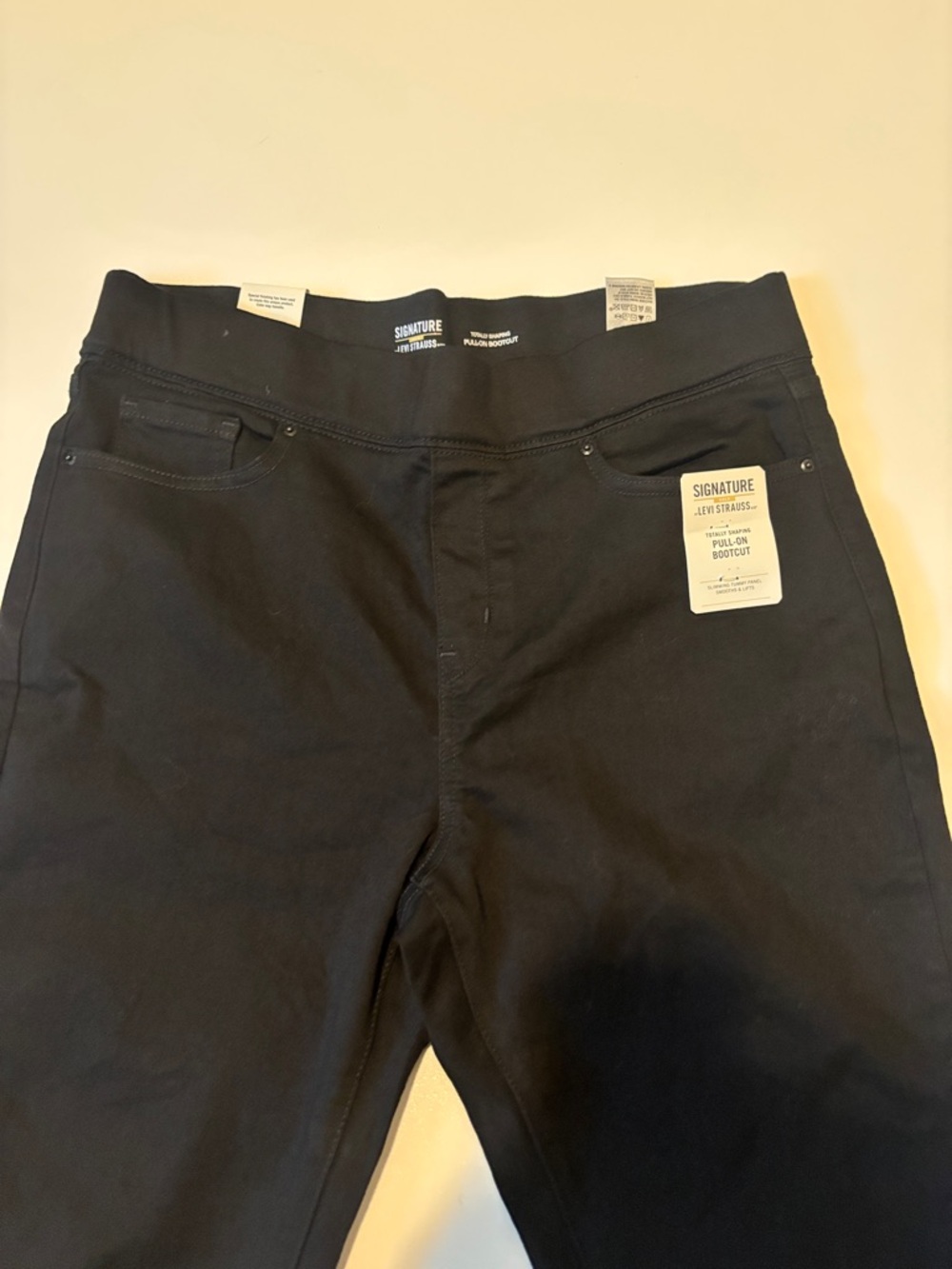 Signature by Levi Strauss Black Bootcut 16 M Jeans pull on Bootcut NWT - Picture 5 of 6